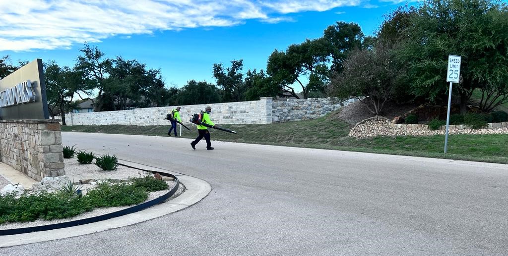 Parking Lot Sweeps Driveway Blow off Highland Oaks HOA 4