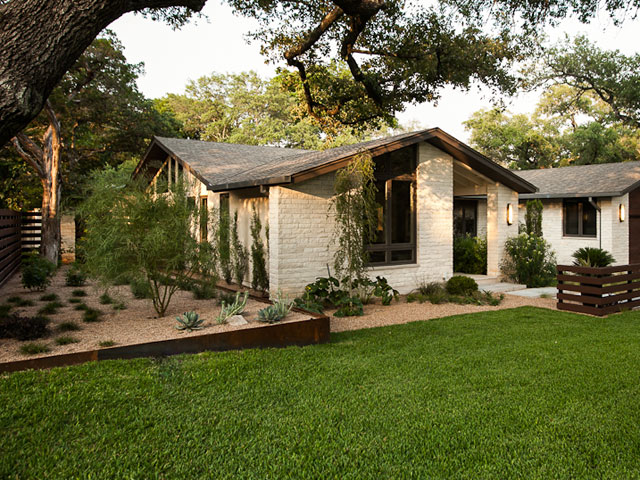 https://www.grassworksaustin.com/wp-content/uploads/2022/07/Grass-Works-Lawn-Care-Central-Austin-1.jpg